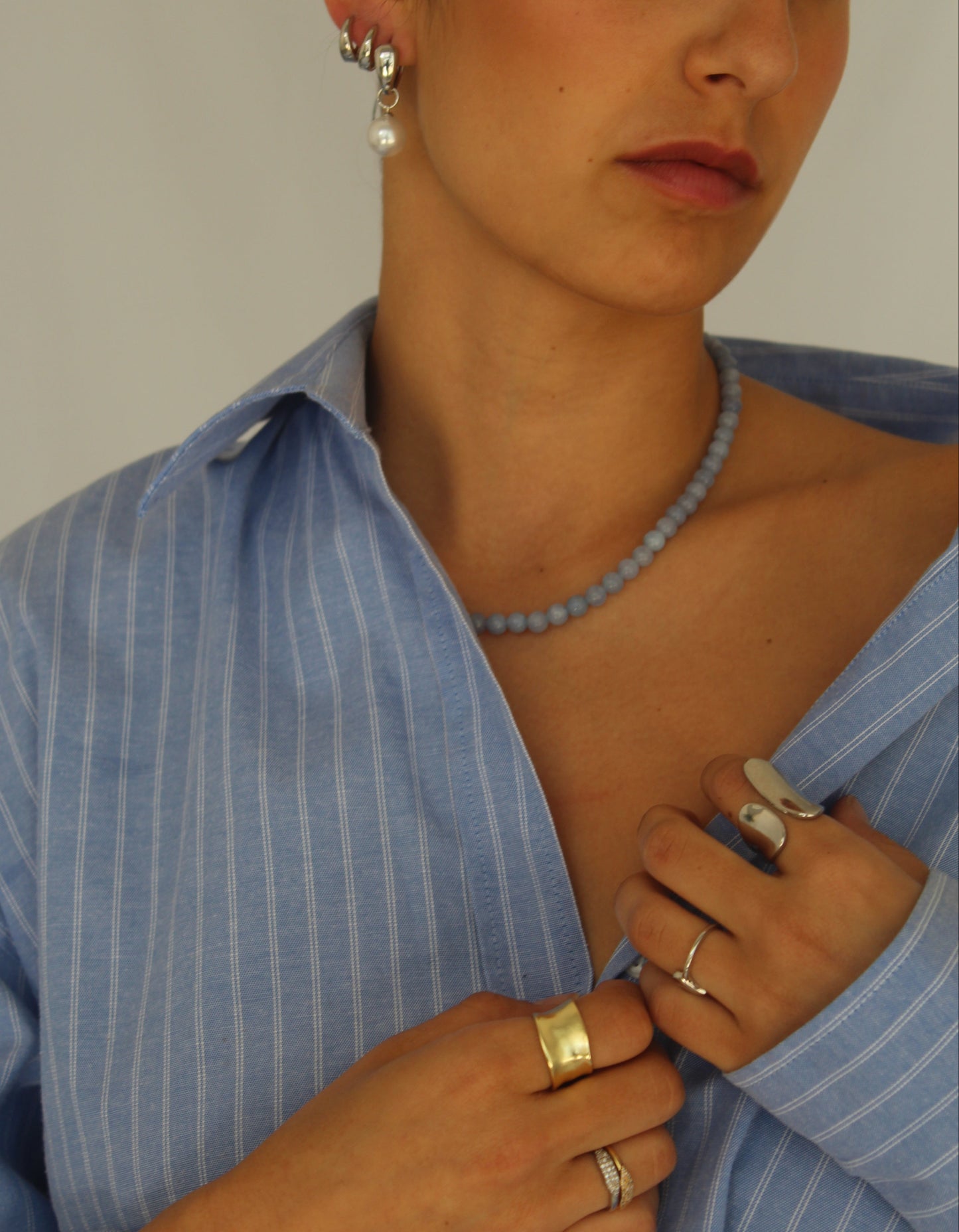 זוג עגילי מונא