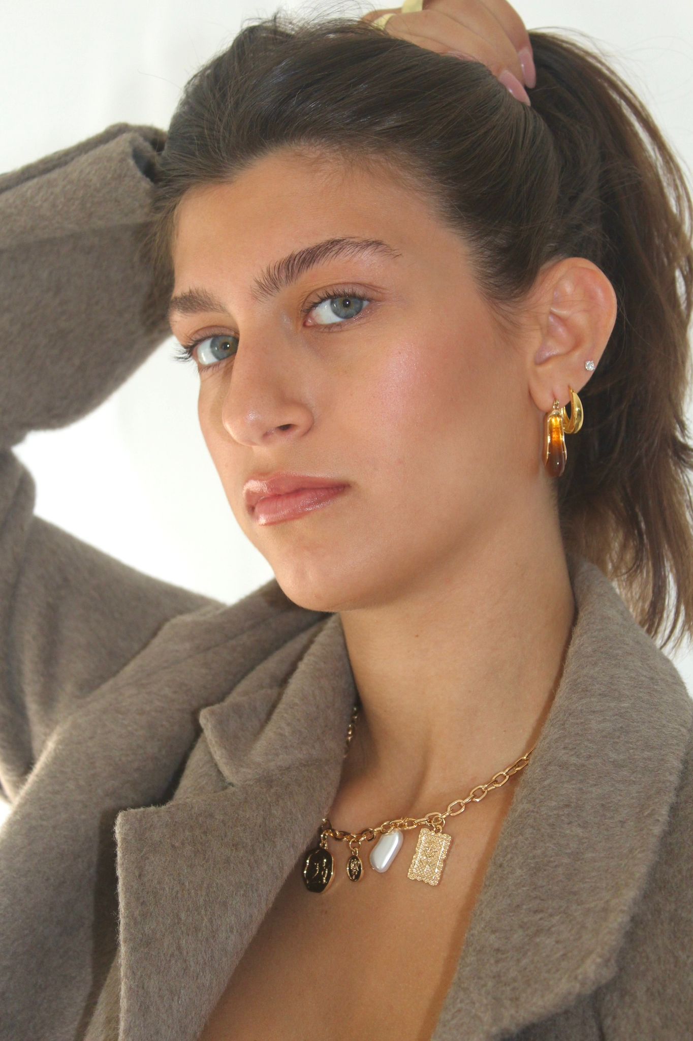 זוג עגילי דיאנה