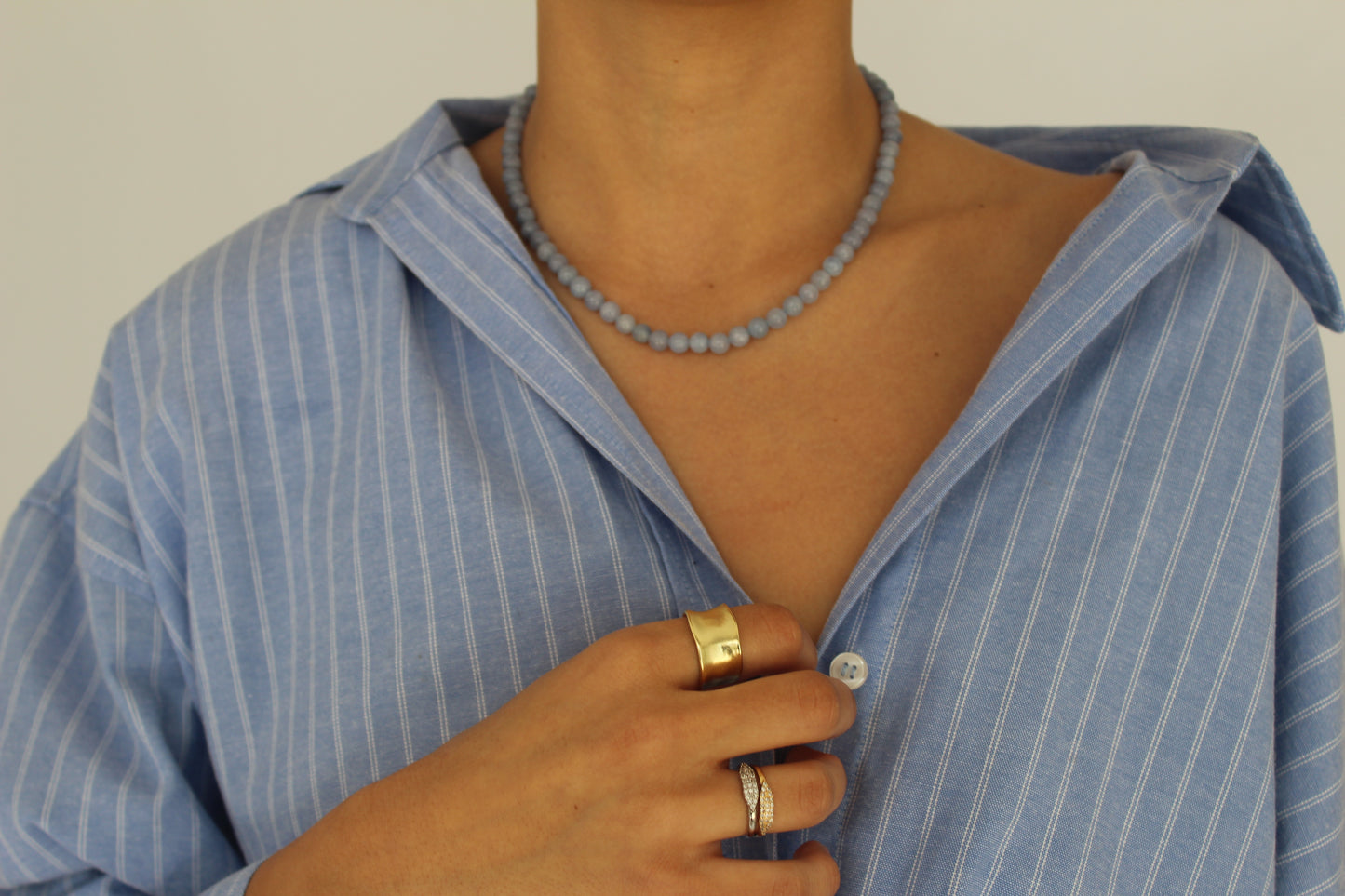 שרשרת חרוזים תכלת